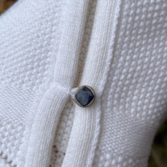 The perfect cropped knit - Picture 8 of 9